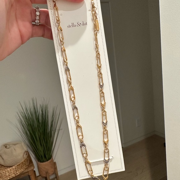 NIB Stella and Dot Safety Pin Link Necklace - Picture 4 of 6
